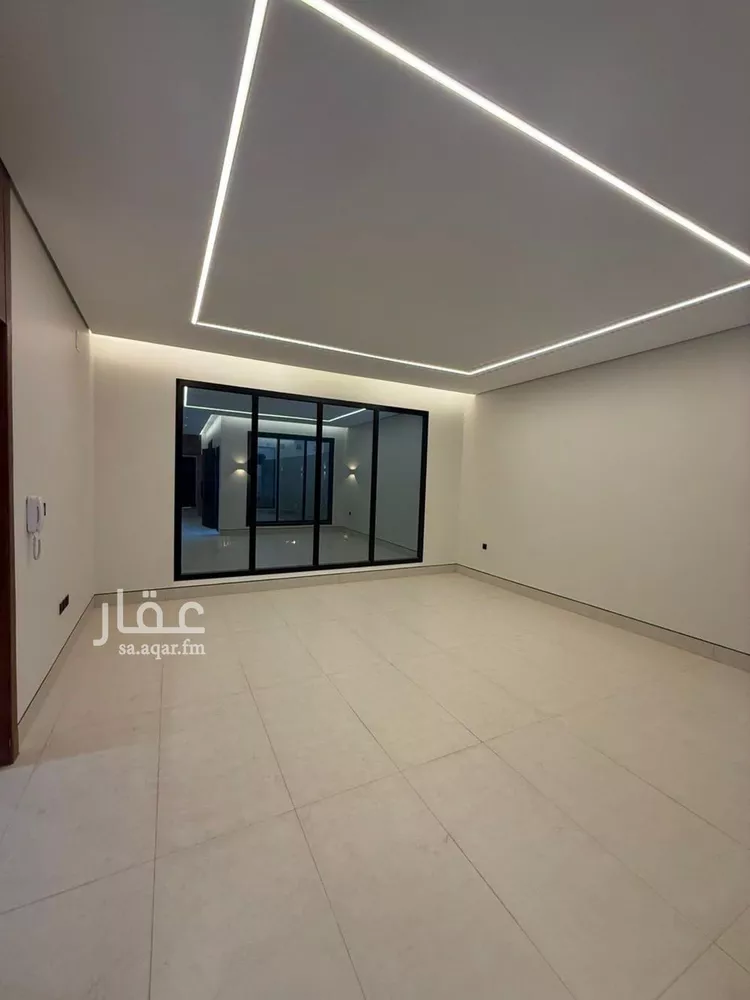 فيلا للبيع في شارع السيل الكبير, حي المهدية, مدينة الرياض, منطقة الرياض 8