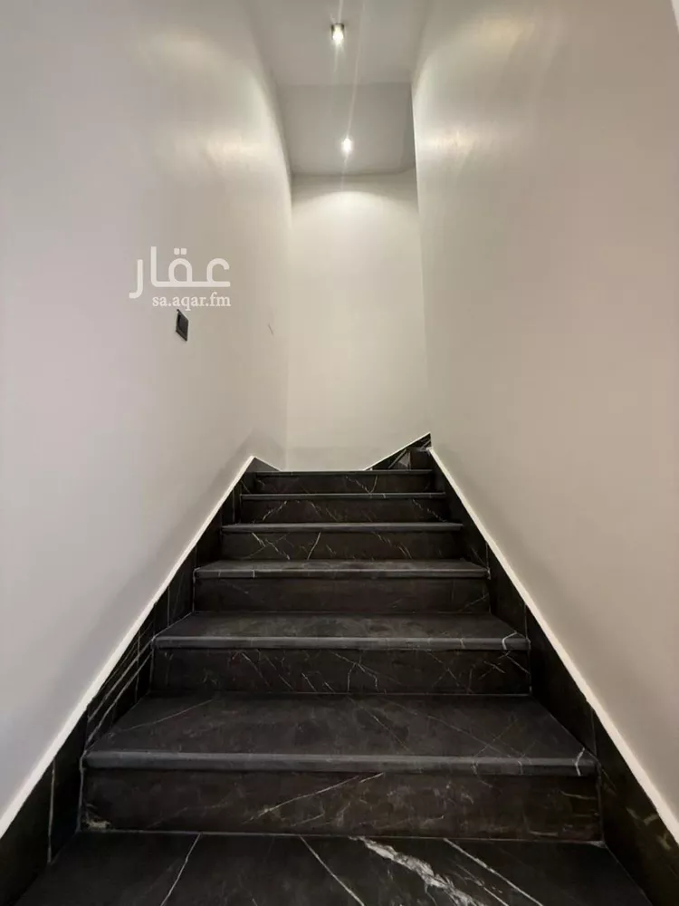 فيلا للبيع في شارع محمد بن هبة الله, حي المهدية, مدينة الرياض, منطقة الرياض 23