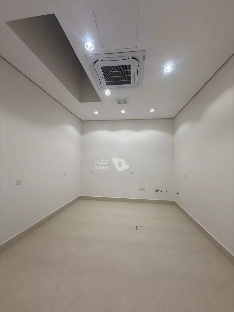فيلا للبيع في شارع السيل الكبير, حي المهدية, مدينة الرياض, منطقة الرياض 14