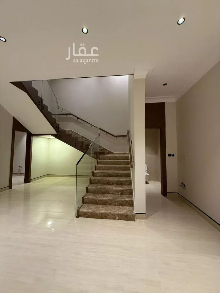 فيلا للبيع في شارع السيل الكبير, حي المهدية, مدينة الرياض, منطقة الرياض 24
