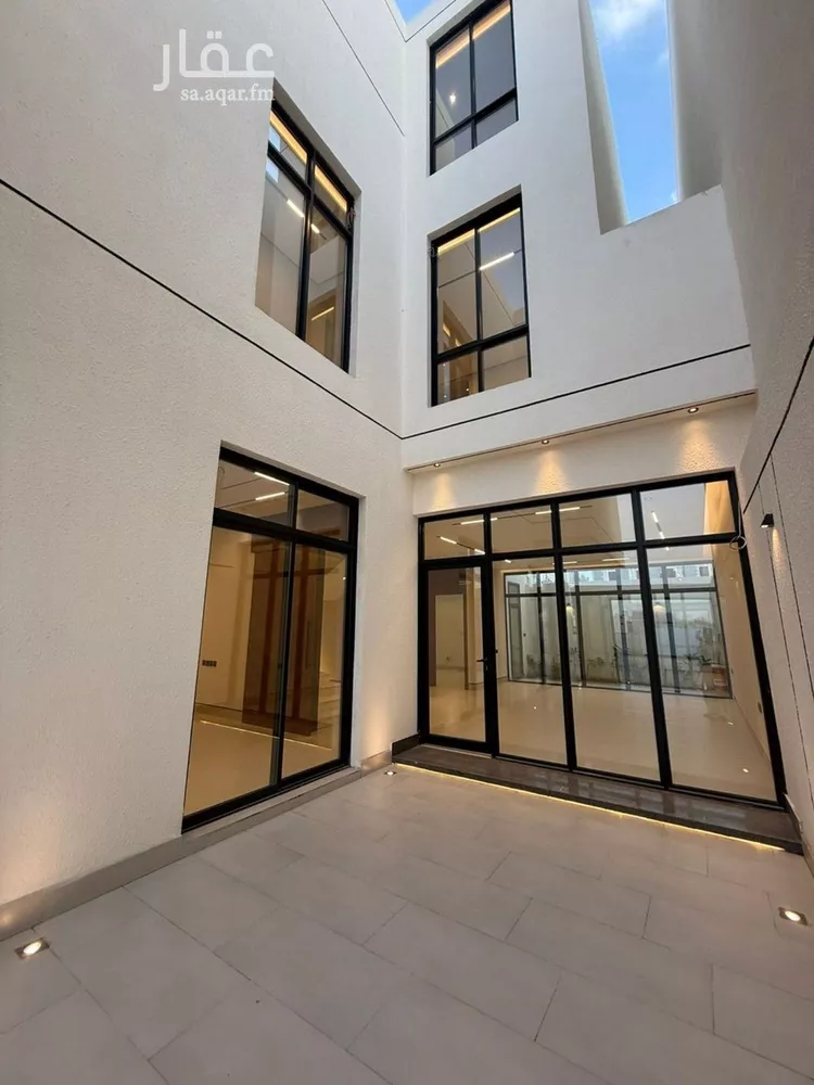 فيلا للبيع في شارع عمر بن عبدالقادر مفتي, حي المهدية, مدينة الرياض, منطقة الرياض صورة 4