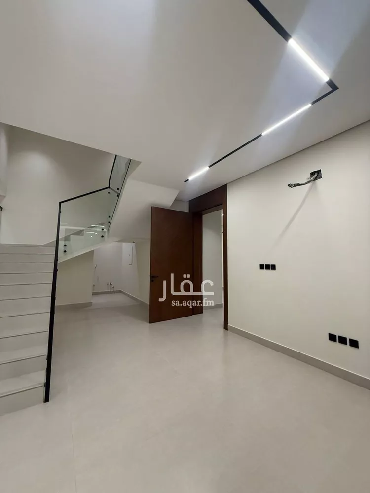 فيلا للبيع في شارع السيل الكبير, حي المهدية, مدينة الرياض, منطقة الرياض 8