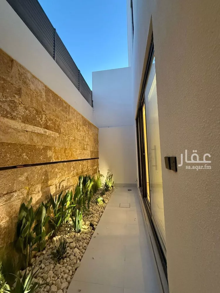 فيلا للبيع في شارع عبداللطيف بن المبارك, حي المهدية, مدينة الرياض, منطقة الرياض صورة 5