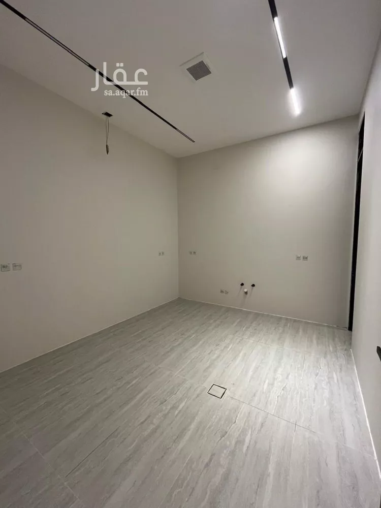 فيلا للبيع في شارع محمد بن هبة الله, حي المهدية, مدينة الرياض, منطقة الرياض 15