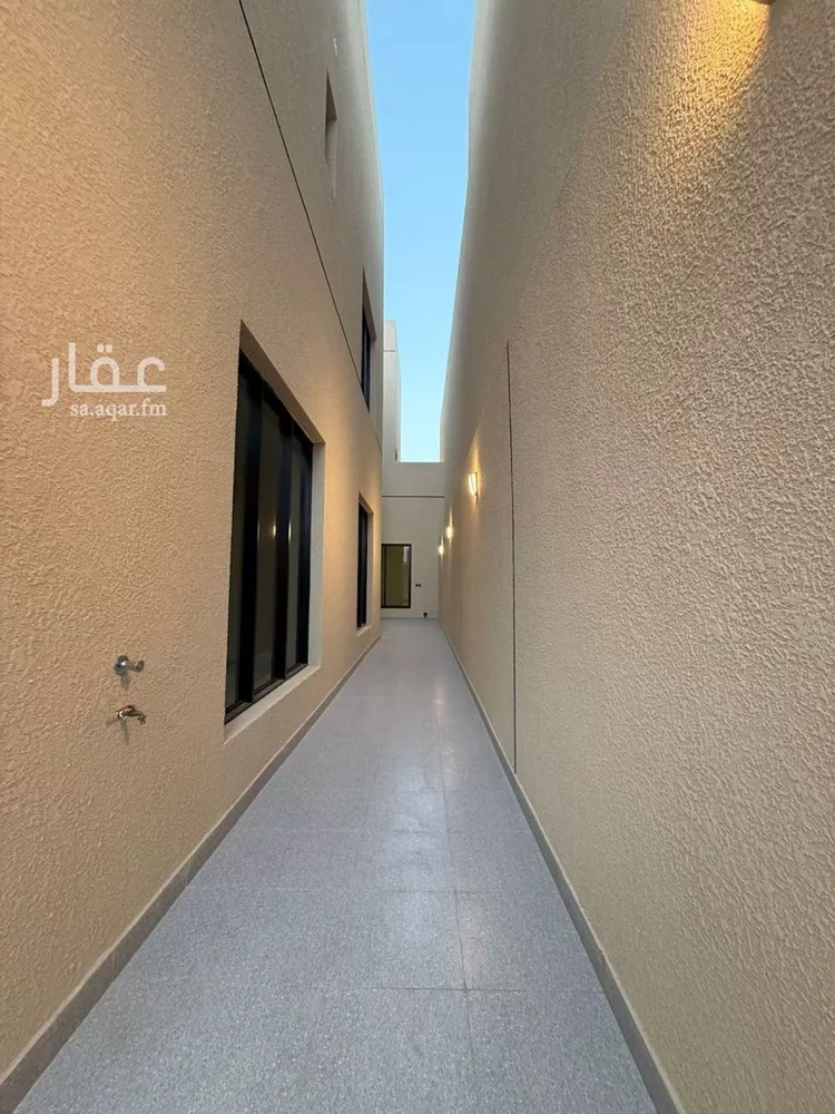 فيلا للبيع في شارع السيل الكبير, حي المهدية, مدينة الرياض, منطقة الرياض صورة 3