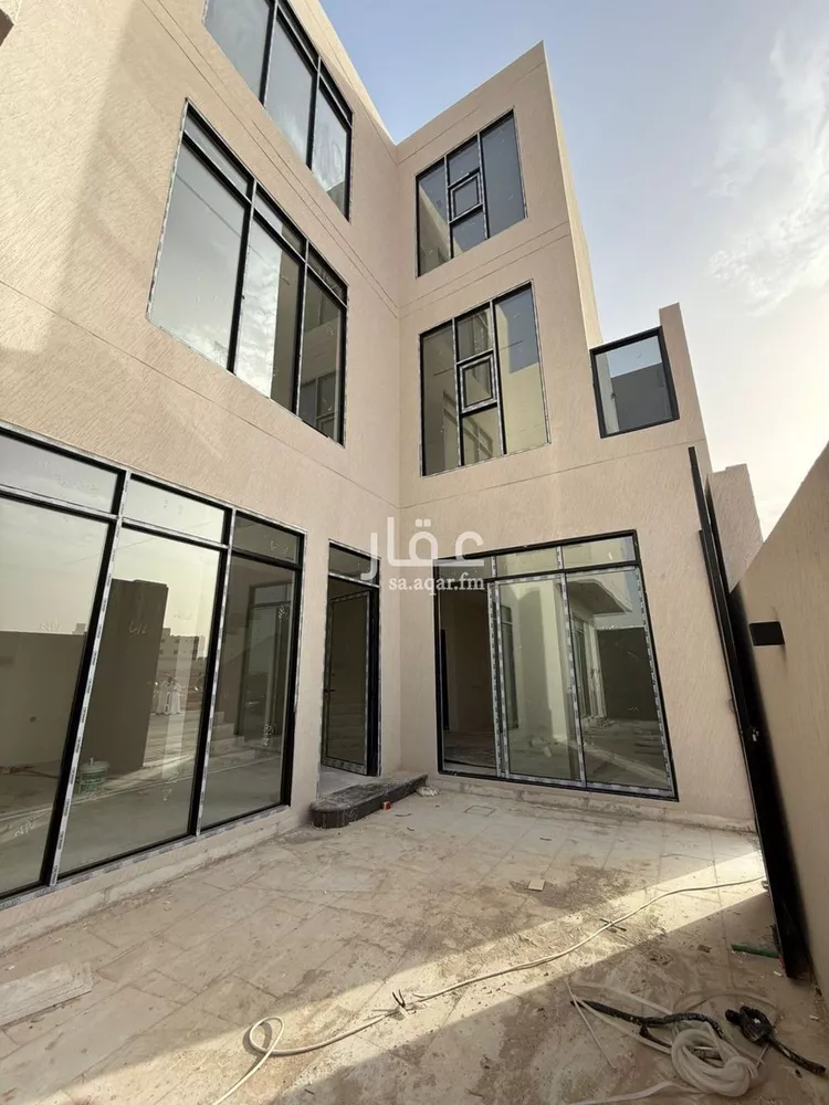 فيلا للبيع في شارع إبراهيم بن علي بن علوي, حي المهدية, مدينة الرياض, منطقة الرياض صورة 3