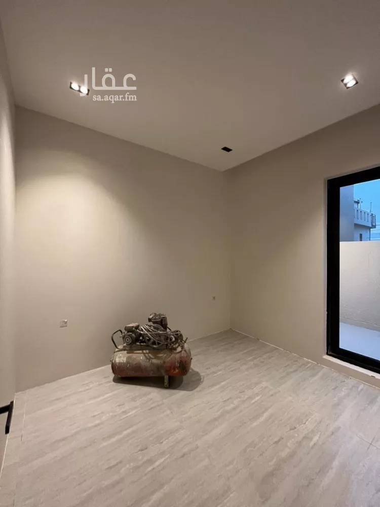 فيلا للبيع في شارع محمد بن هبة الله, حي المهدية, مدينة الرياض, منطقة الرياض 11
