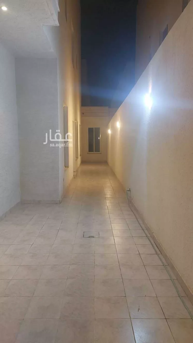فيلا للإيجار في شارع الجبرتي ، حي بدر ، الرياض ، منطقة الرياض صورة 2