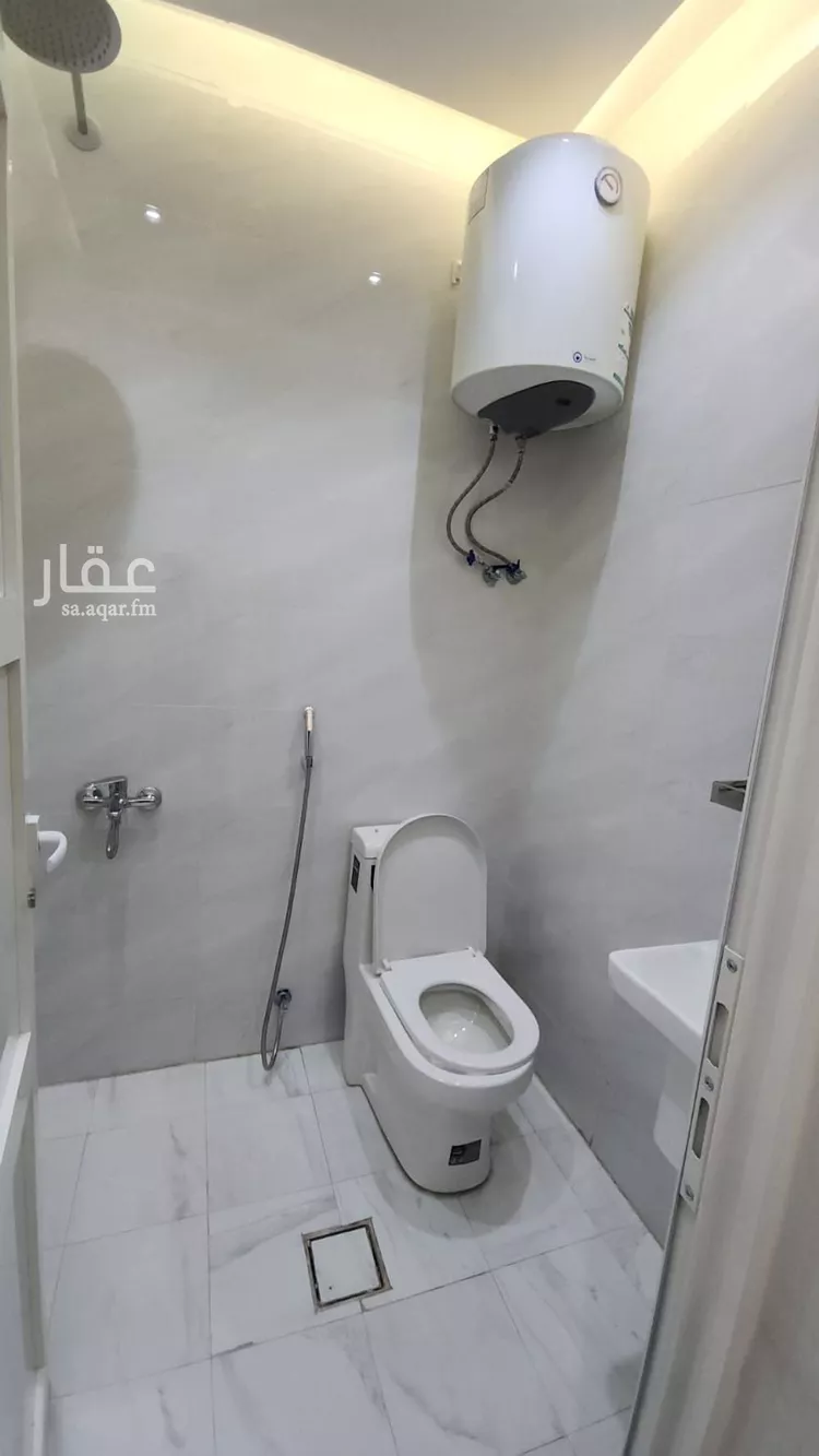 شقة للإيجار في شارع بدر المزني, حي الضباط, مدينة الرياض, منطقة الرياض صورة 3