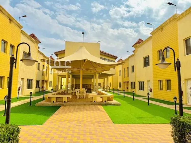 فيلا للإيجار في شارع تميم الداري ، حي ميناء الملك فهد الصناعي ، الجبيل ، الجبيل صورة 2