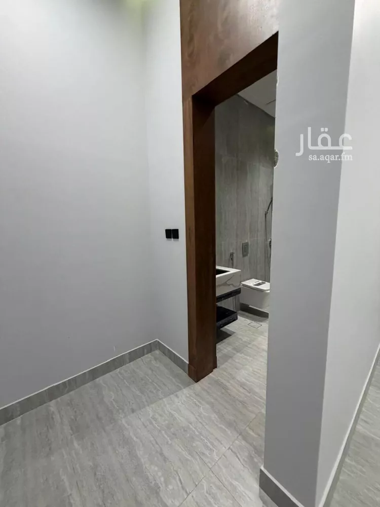 Floor for Sale in Riyadh Al Khaleej