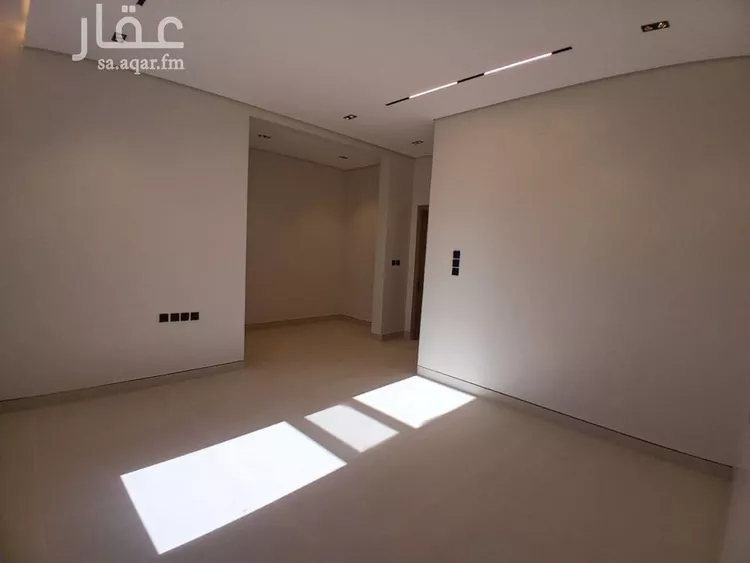 فيلا للبيع في شارع زياد بن أيوب, حي الرمال, مدينة الرياض, منطقة الرياض صورة 2