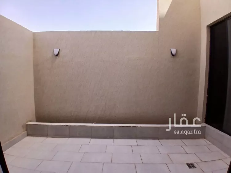 دور للبيع في شارع محمد بن الحبال, حي الرمال, مدينة الرياض, منطقة الرياض 18
