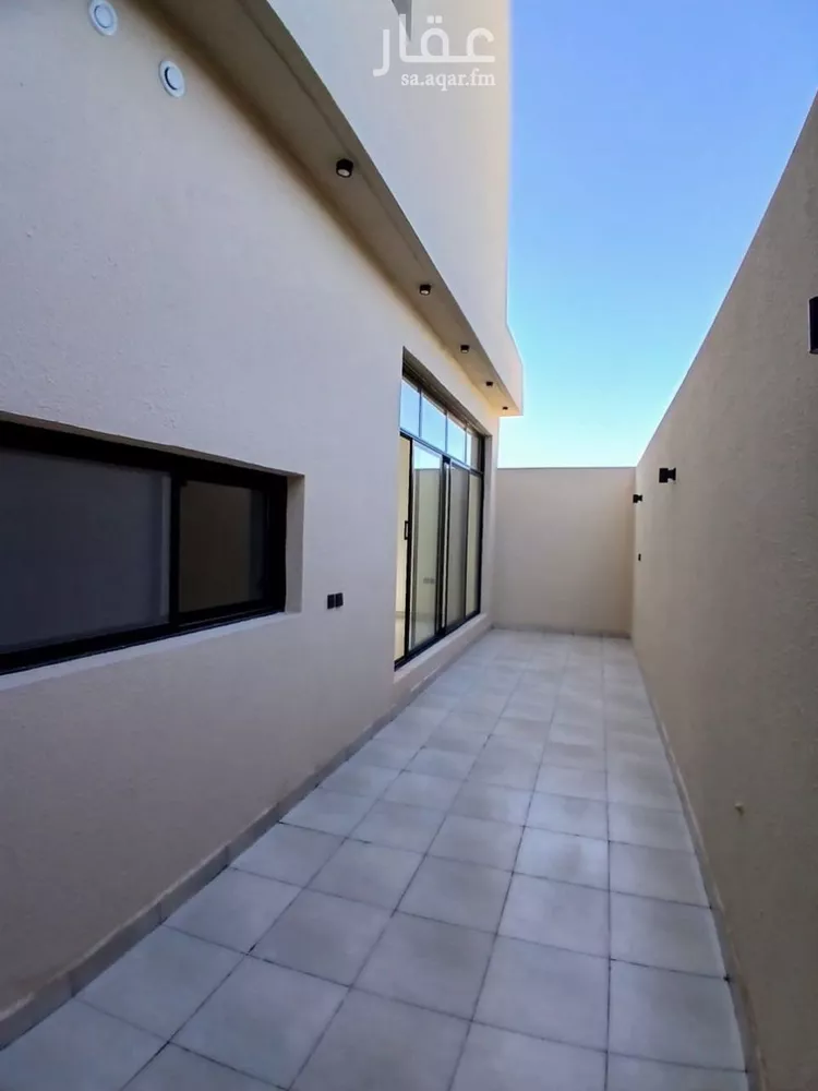 فيلا للبيع في شارع زياد بن أيوب, حي الرمال, مدينة الرياض, منطقة الرياض صورة 4