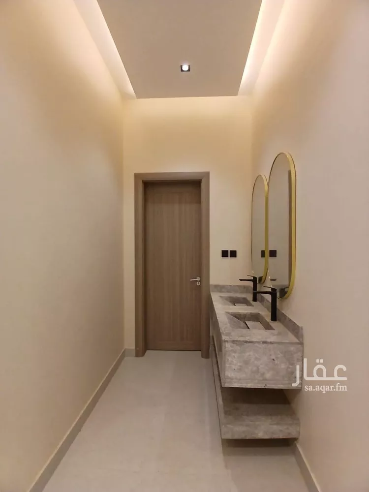 فيلا للبيع في شارع زياد بن أيوب, حي الرمال, مدينة الرياض, منطقة الرياض صورة 2