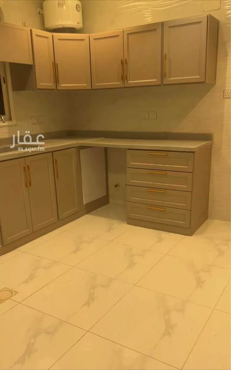 شقة للإيجار في شارع صديق بن عبدالرحمن كمال, حي التعاون, مدينة خميس مشيط, منطقة عسير صورة 2