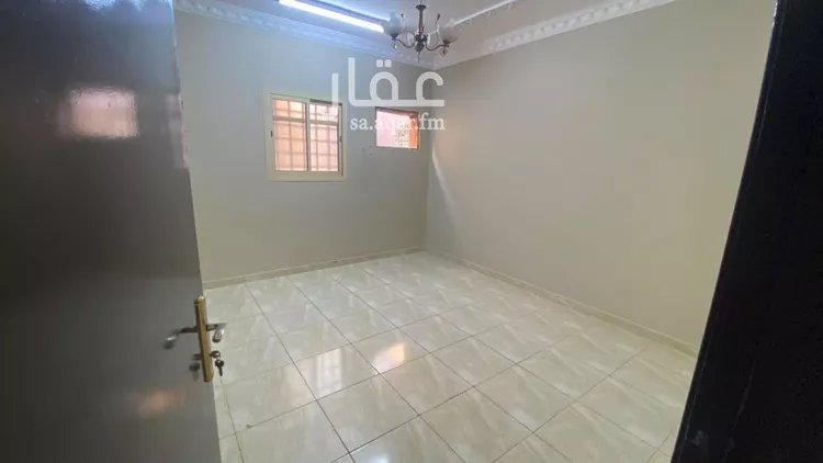 شقة للإيجار في شارع رقم 4, حي العزيزية, مدينة الرياض, منطقة الرياض صورة 4