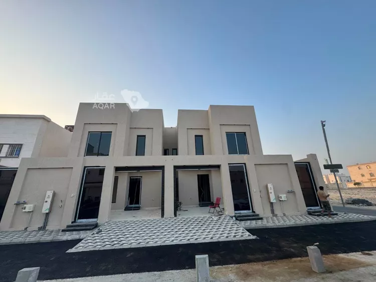 فيلا للبيع في شارع المجمعه, حي ضاحية الملك فهد, مدينة الدمام, المنطقة الشرقية