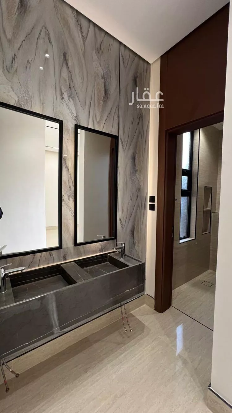 فيلا للبيع في شارع علي بن هبة الله, حي المهدية, مدينة الرياض, منطقة الرياض صورة 4