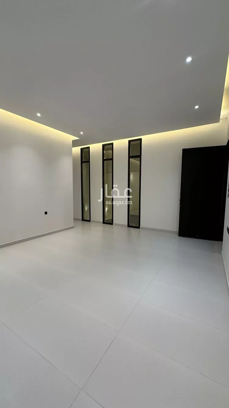 فيلا للبيع في شارع علي بن هبة الله, حي المهدية, مدينة الرياض, منطقة الرياض صورة 3