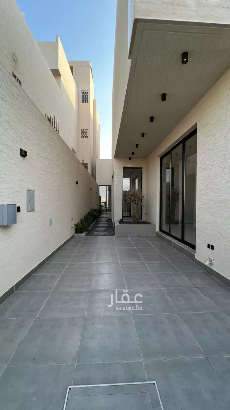 فيلا للبيع في شارع علي بن هبة الله, حي المهدية, مدينة الرياض, منطقة الرياض صورة 3