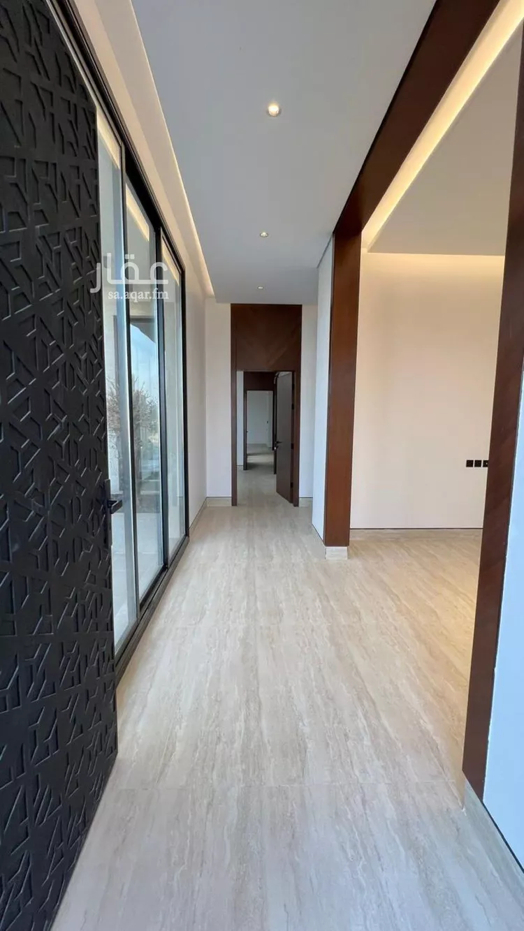 فيلا للبيع في شارع علي بن هبة الله, حي المهدية, مدينة الرياض, منطقة الرياض صورة 2