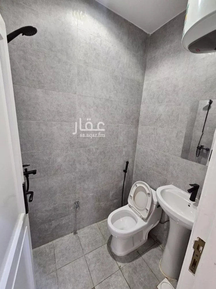 شقة للإيجار في شارع أبي الحسن بن الأثير, حي الشهداء, مدينة الرياض, منطقة الرياض صورة 5