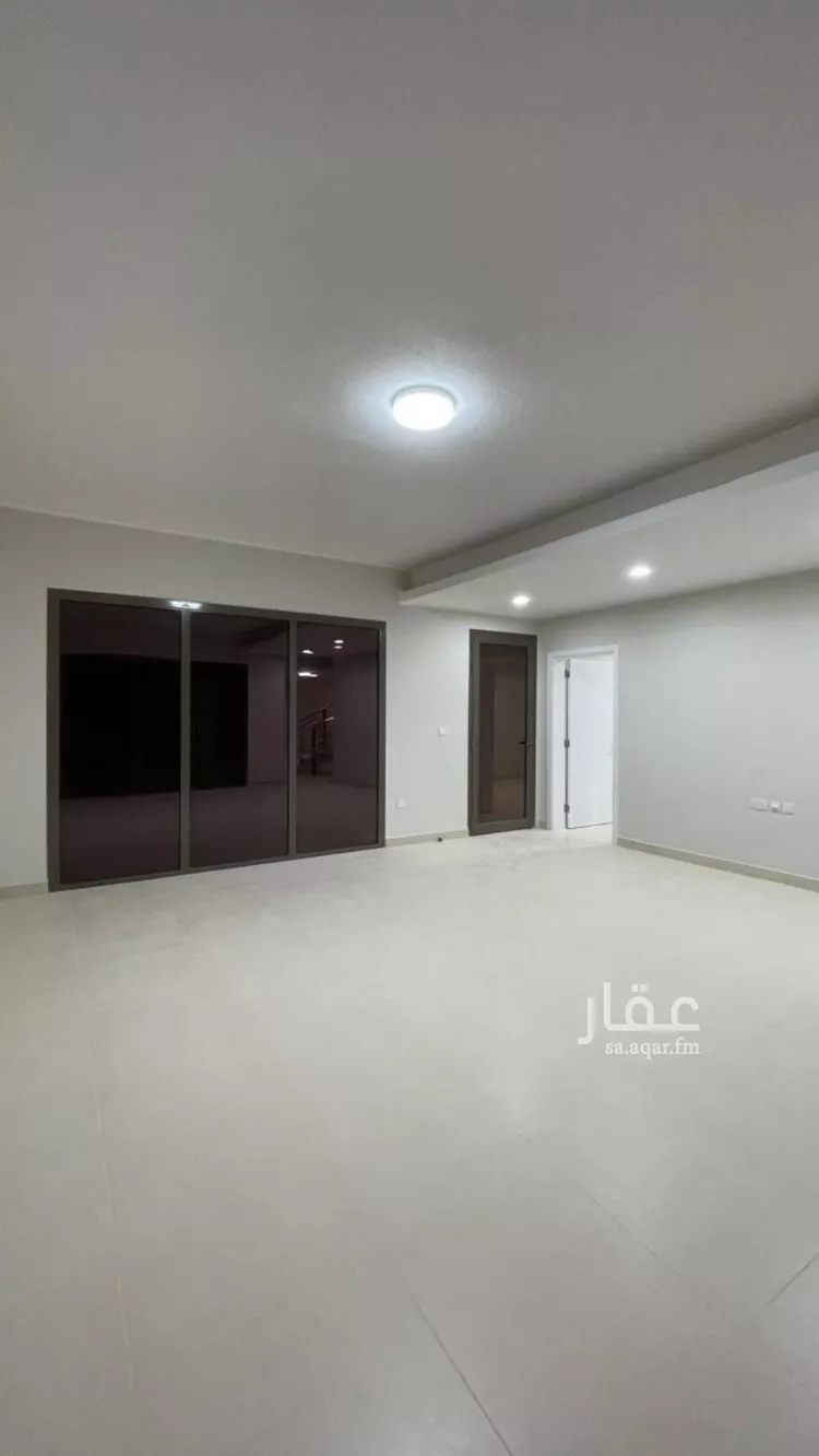 فيلا للبيع في شارع حارثة بن وهب الخزاعي, حي مطار الملك خالد الدولي, مدينة الرياض, منطقة الرياض صورة 5