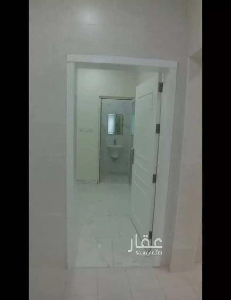 فيلا للبيع في شارع ذهبان, حي الضباب, مدينة الدمام, المنطقة الشرقية صورة 2