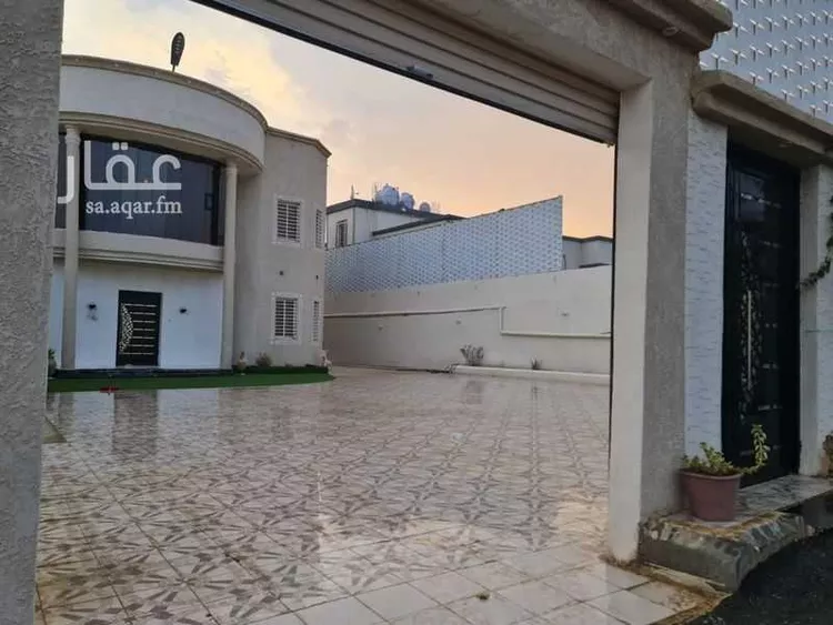 فيلا للبيع في شارع الحارث ابن مره الحنفي, حي الحيلة الغربي, مدينة محائل, منطقة عسير صورة 3