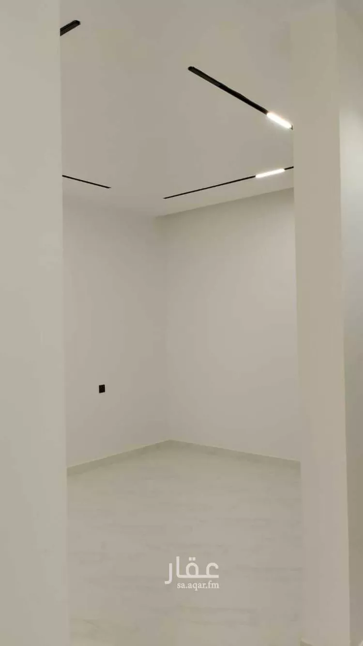 دور للبيع في شارع عبيدالله بن أبي الفرج, حي السويدي, مدينة الرياض, منطقة الرياض صورة 2