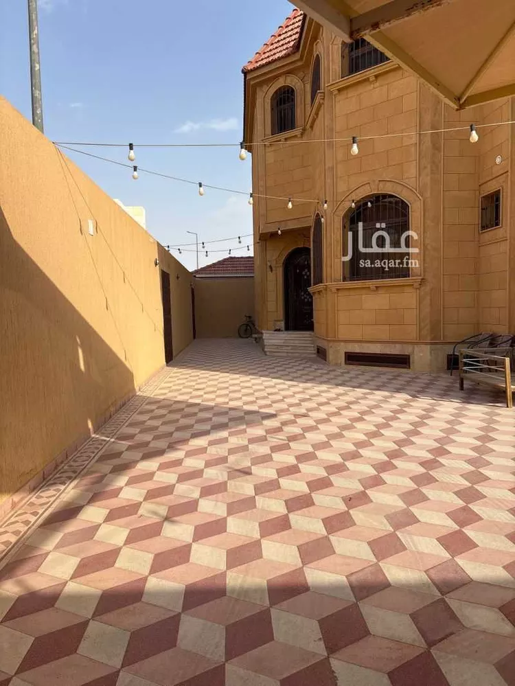 فيلا للبيع في شارع شعيب العبدي ، حي الربوة ، بريدة ، بريدة صورة 3