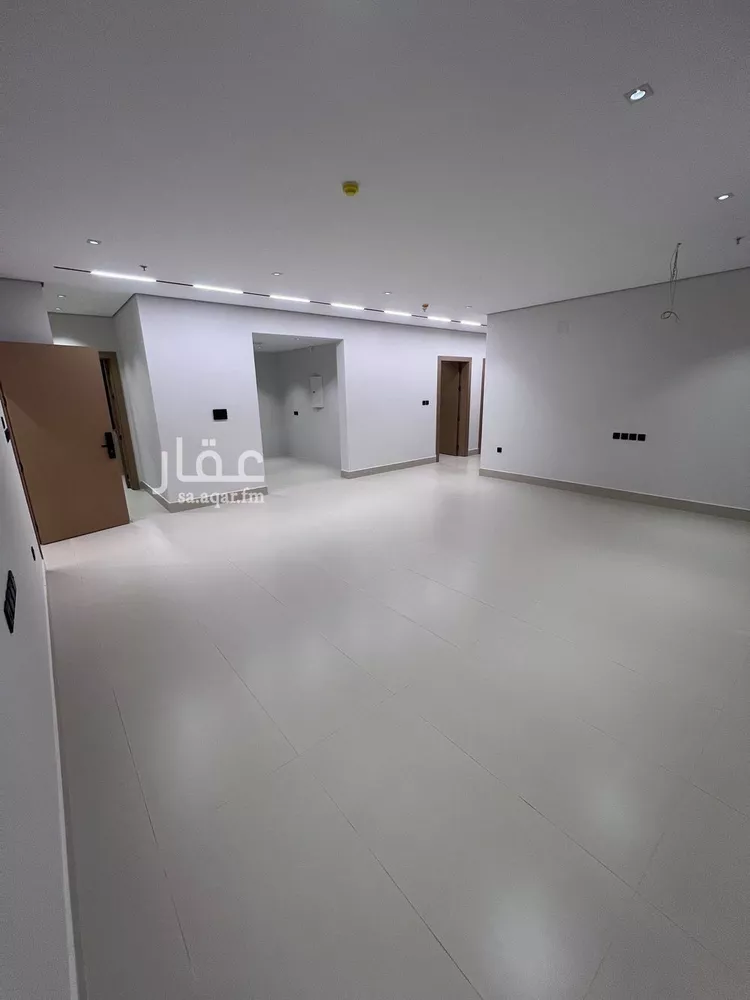 شقة للبيع في شارع أبي القاسم الزجاجي, حي المهدية, مدينة الرياض, منطقة الرياض صورة 4