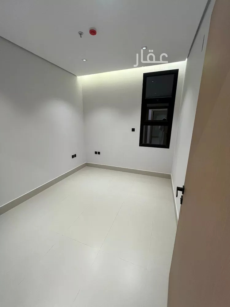 شقة للبيع في شارع أبي القاسم الزجاجي, حي المهدية, مدينة الرياض, منطقة الرياض 10