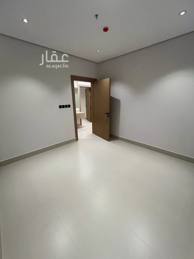 شقة للبيع في شارع أبي القاسم الزجاجي, حي المهدية, مدينة الرياض, منطقة الرياض 11
