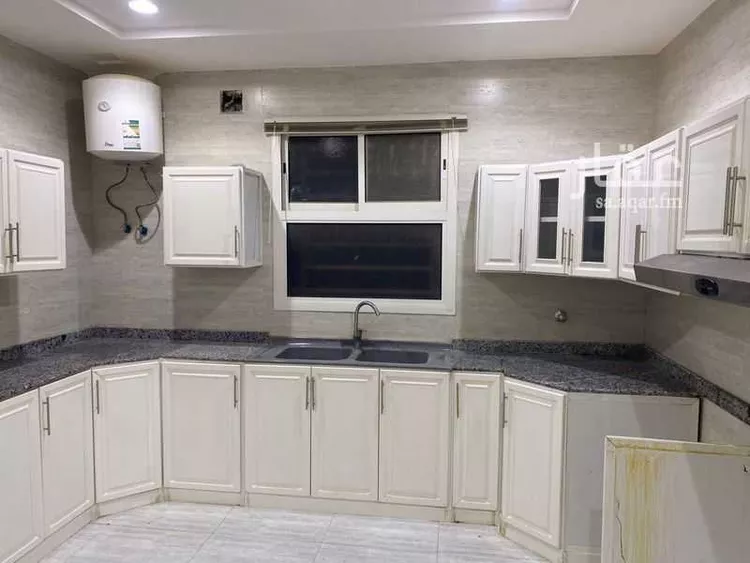 فيلا للبيع في شارع عاقل بن حبيب, حي عكاظ, مدينة الرياض, منطقة الرياض صورة 5