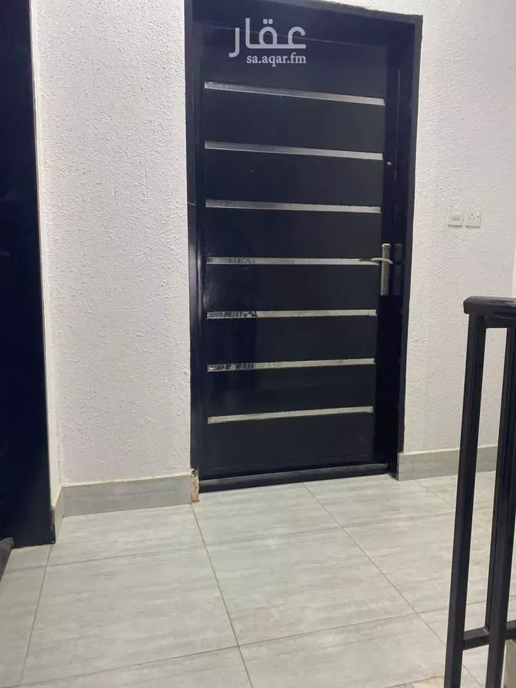 فيلا للبيع في شارع عاقل بن حبيب, حي عكاظ, مدينة الرياض, منطقة الرياض صورة 2