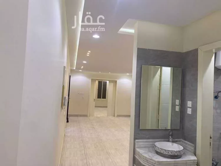 فيلا للبيع في شارع عاقل بن حبيب, حي عكاظ, مدينة الرياض, منطقة الرياض صورة 4