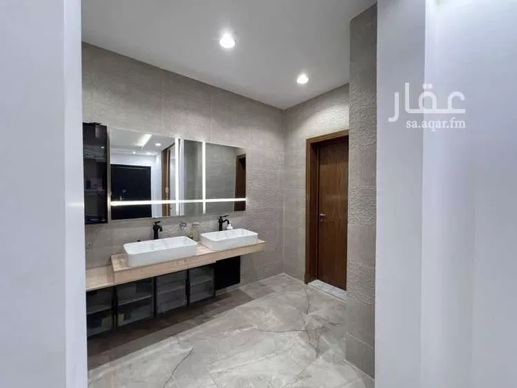 فيلا للبيع في شارع فضيلة الشيخ حافظ محمد حافظ, حي الرياض, مدينة جدة, منطقة مكة المكرمة صورة 3