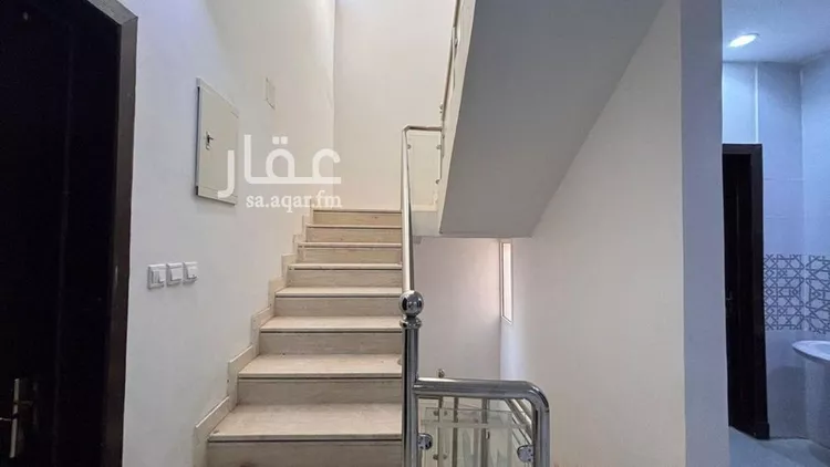 فيلا للإيجار في شارع خالد بن زهير الهذلي, حي بدر, مدينة الرياض, منطقة الرياض صورة 4