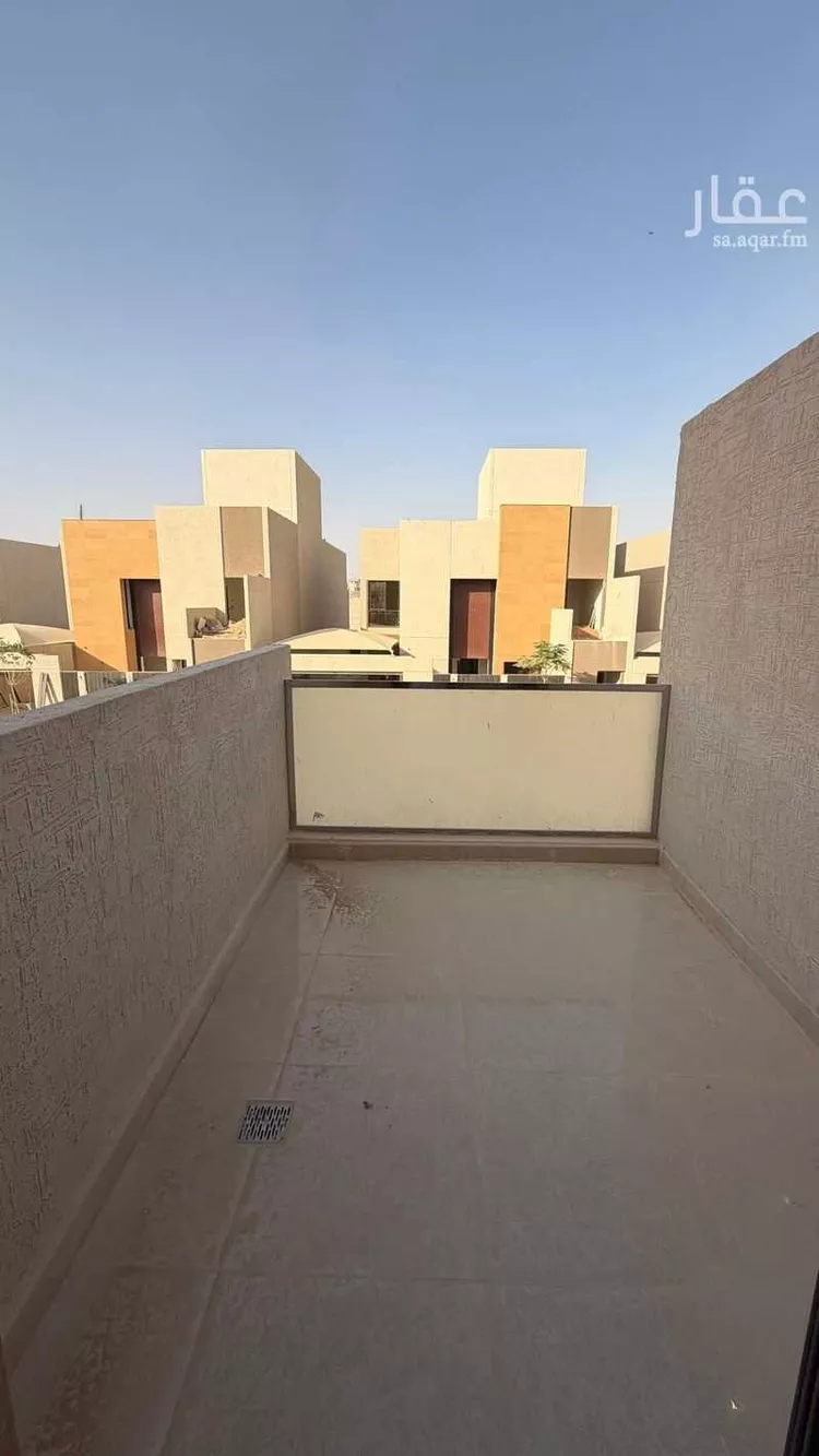 فيلا للإيجار في شارع طريق الأمير فيصل بن بندر بن عبد العزيز, حي مطار الملك خالد الدولي, مدينة الرياض, منطقة الرياض صورة 4