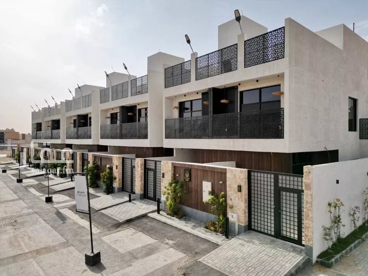 فيلا للبيع في شارع أبي الحسن علي الجرجاني, حي الرمال, مدينة الرياض, منطقة الرياض صورة 2