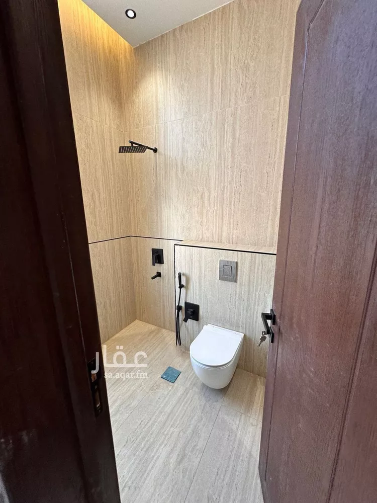 Floor for Rent in Riyadh Ash Sharq 21