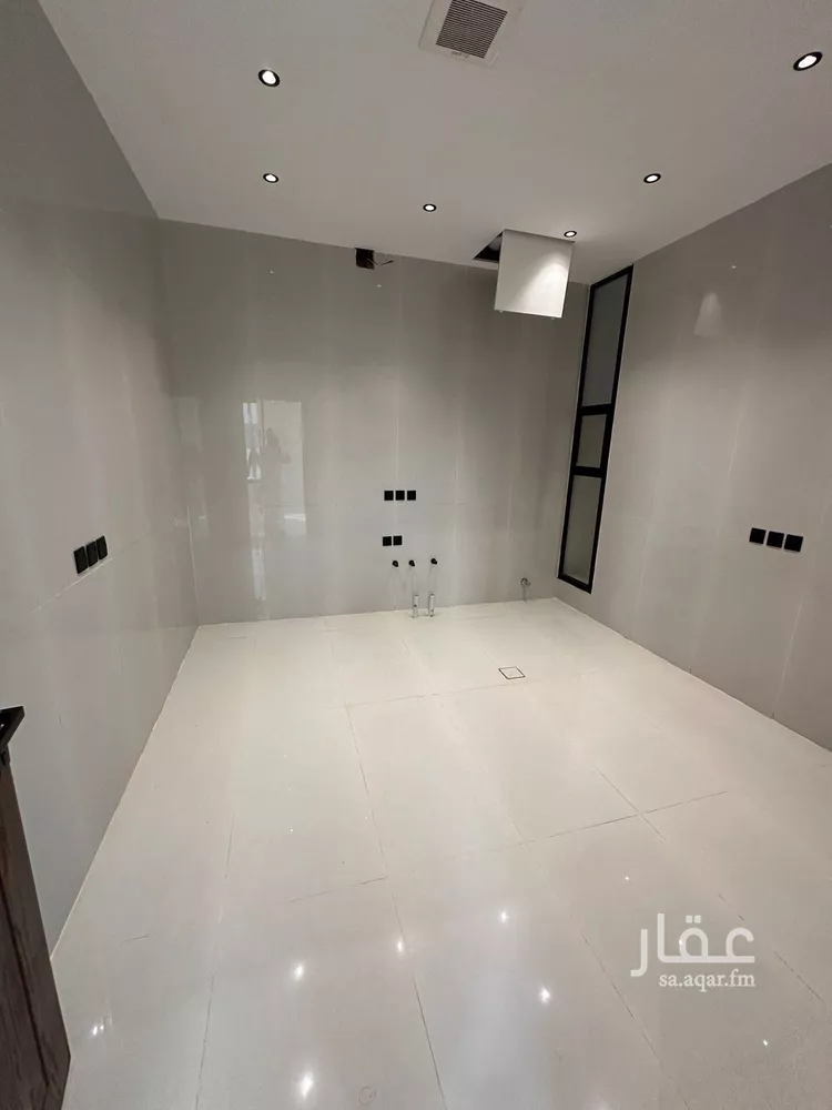 Floor for Rent in Riyadh Ash Sharq 10