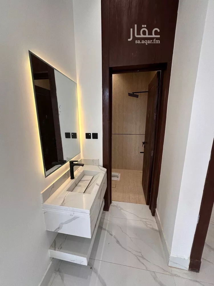 Floor for Rent in Riyadh Ash Sharq 12