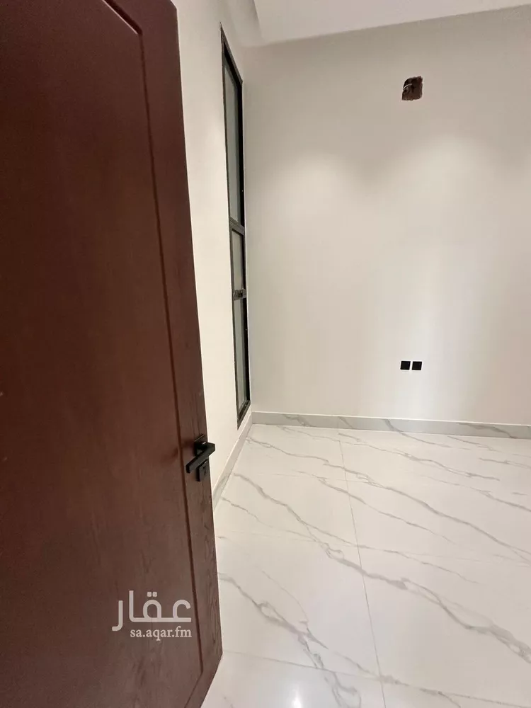 Floor for Rent in Riyadh Ash Sharq 17