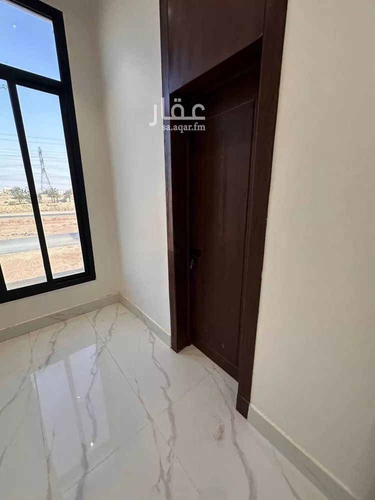 Floor for Rent in Riyadh Ash Sharq 18