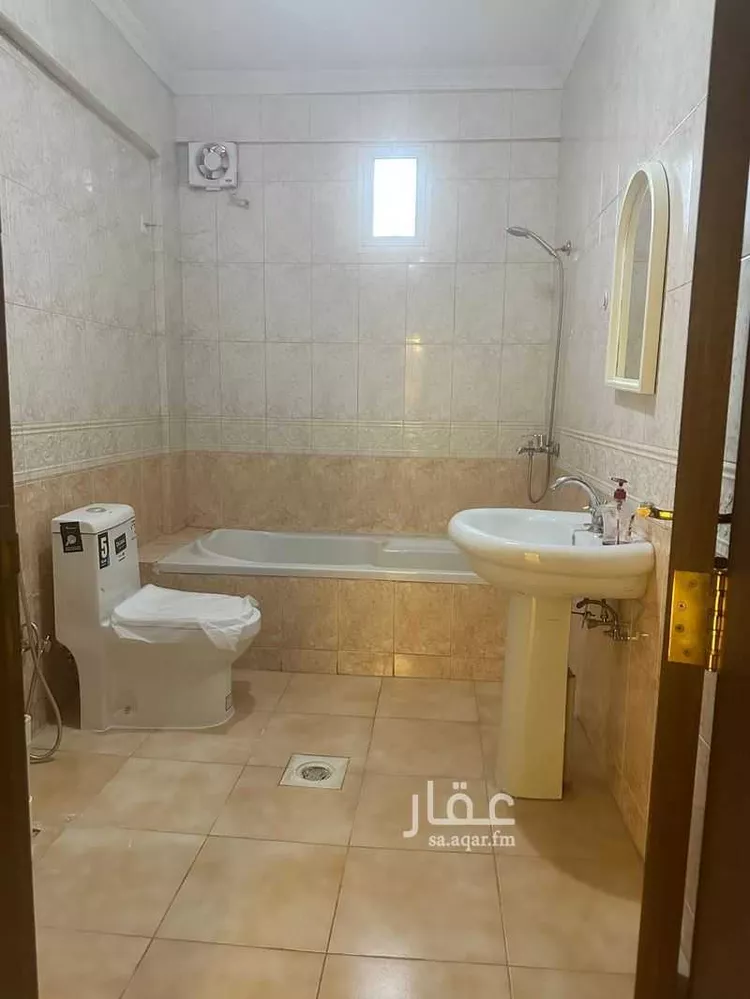 دور للإيجار في شارع واثق الحربي, حي المعذر الشمالي, مدينة الرياض, منطقة الرياض صورة 2