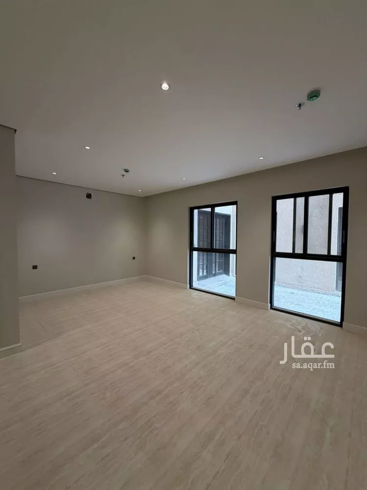شقة للإيجار في شارع سيف بن عزاز, حي المعيزيلة, مدينة الرياض, منطقة الرياض