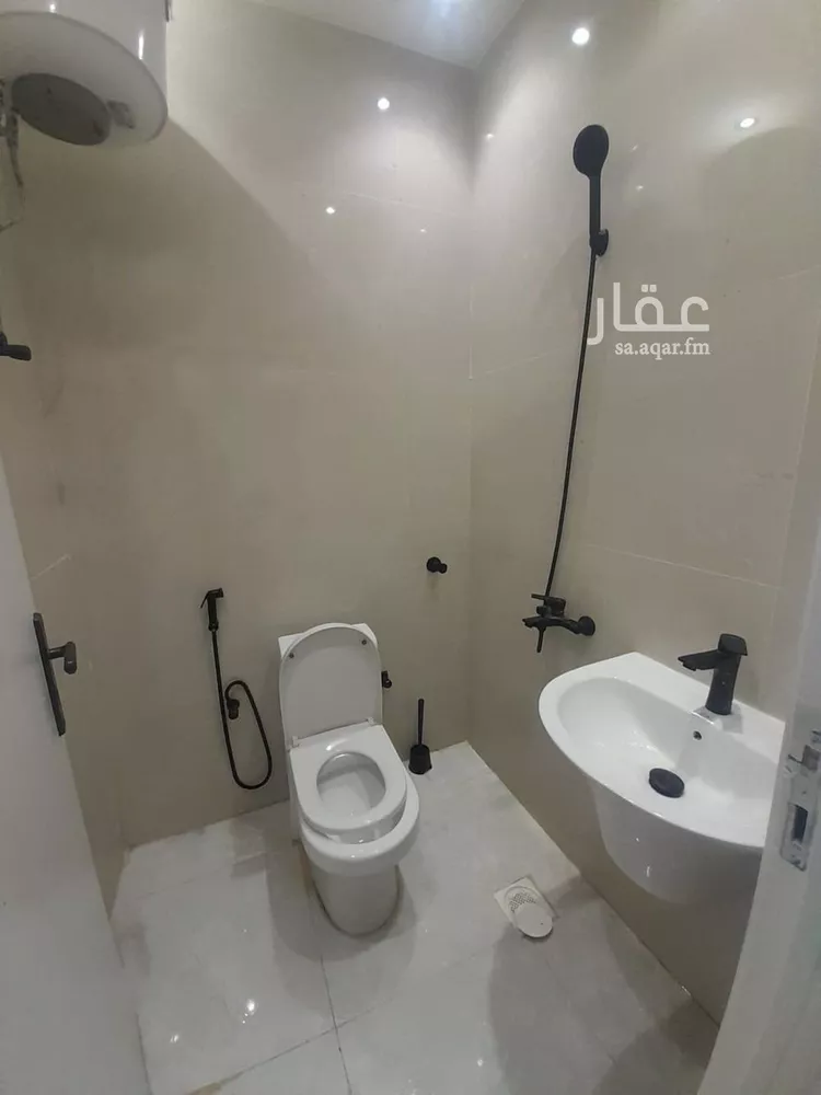 شقة للإيجار في شارع عبدالله ابن سعود ابن عبدالعزيز, حي إشبيلية, مدينة الرياض, منطقة الرياض صورة 2